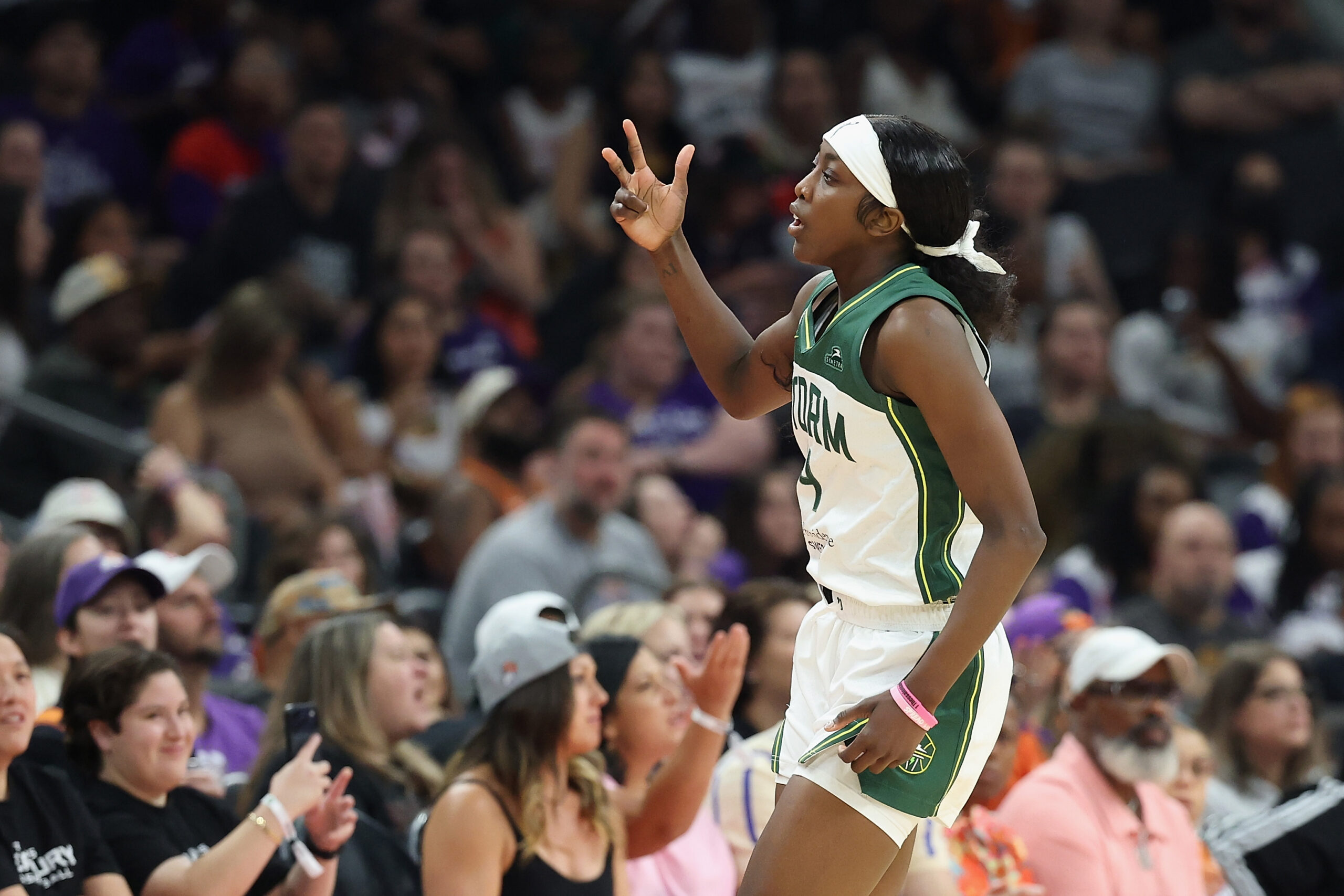 Flau’jae Johnson to Represent United States at 2026 FIBA AmeriCup